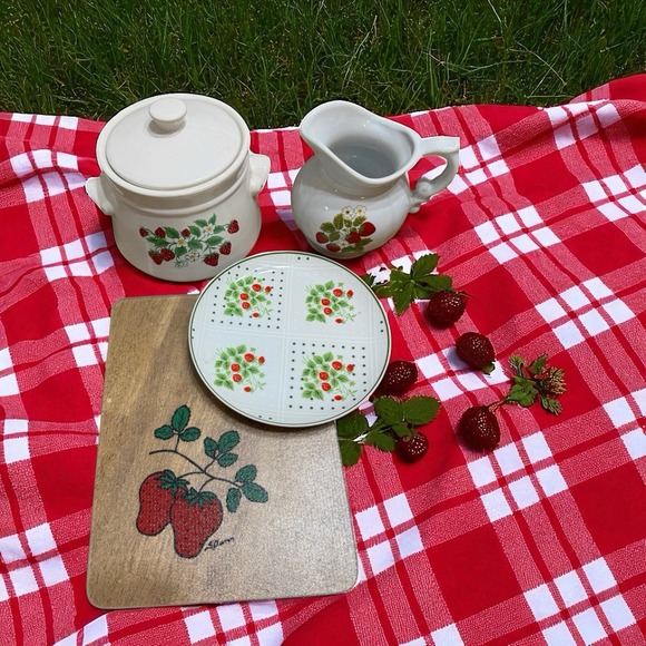 Vintage Strawberry Kitchenware Set - Ceramic Canister, Pitcher,  Plates&  Board - Picture 1 of 7